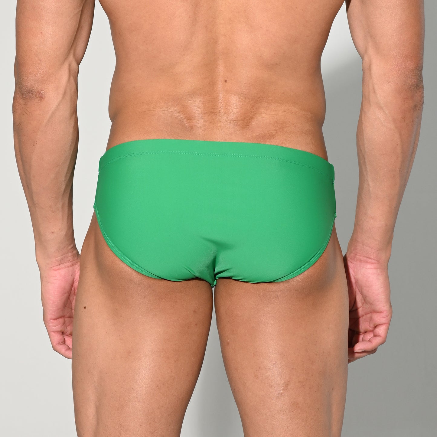 Men's Stylish Minimalist Swimwear Quick-Drying Slim-fit Triangle Swim Briefs 3520