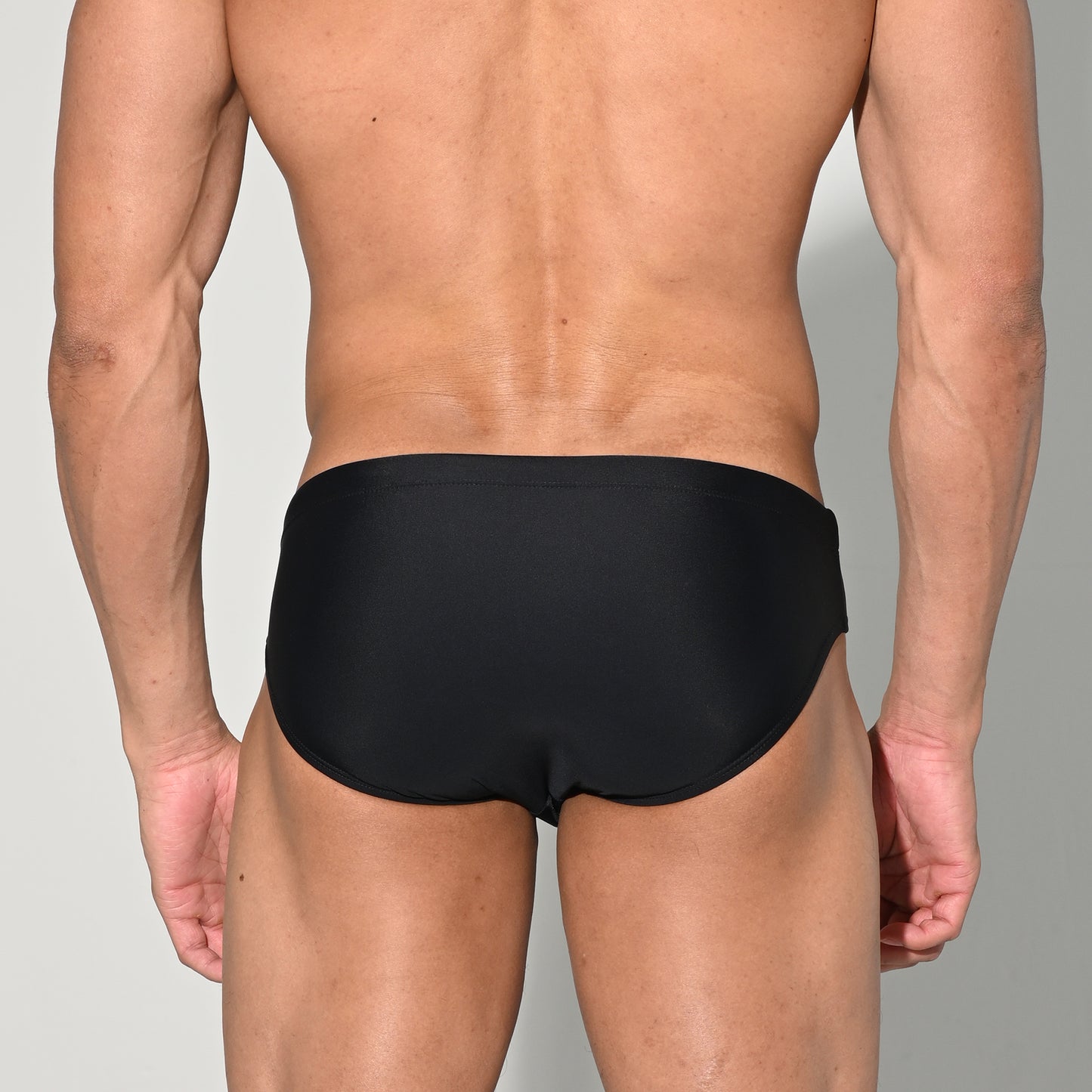 Men's Stylish Minimalist Swimwear Quick-Drying Slim-fit Triangle Swim Briefs 3520