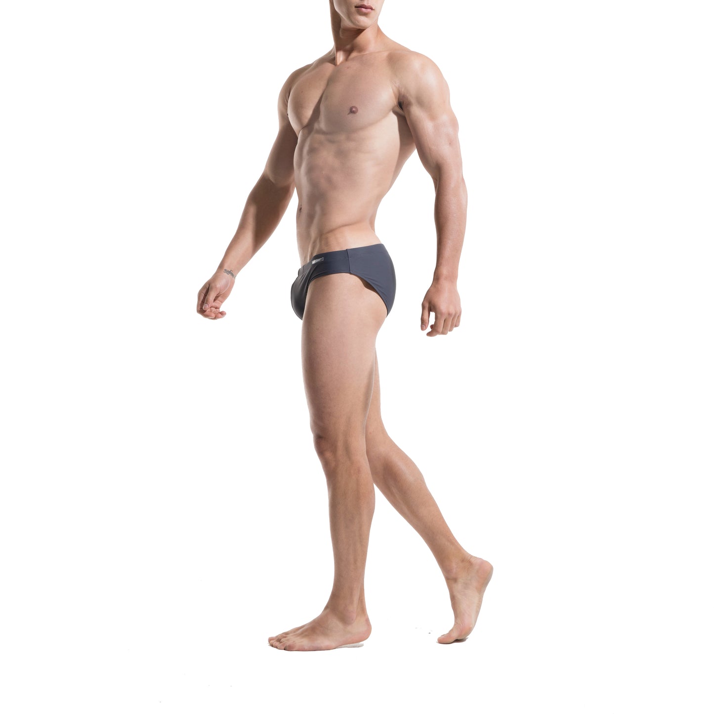 DESMIIIT Men's Triangle swimming briefs sexy convex anti embarrassment big summer Pad Swimwear S320