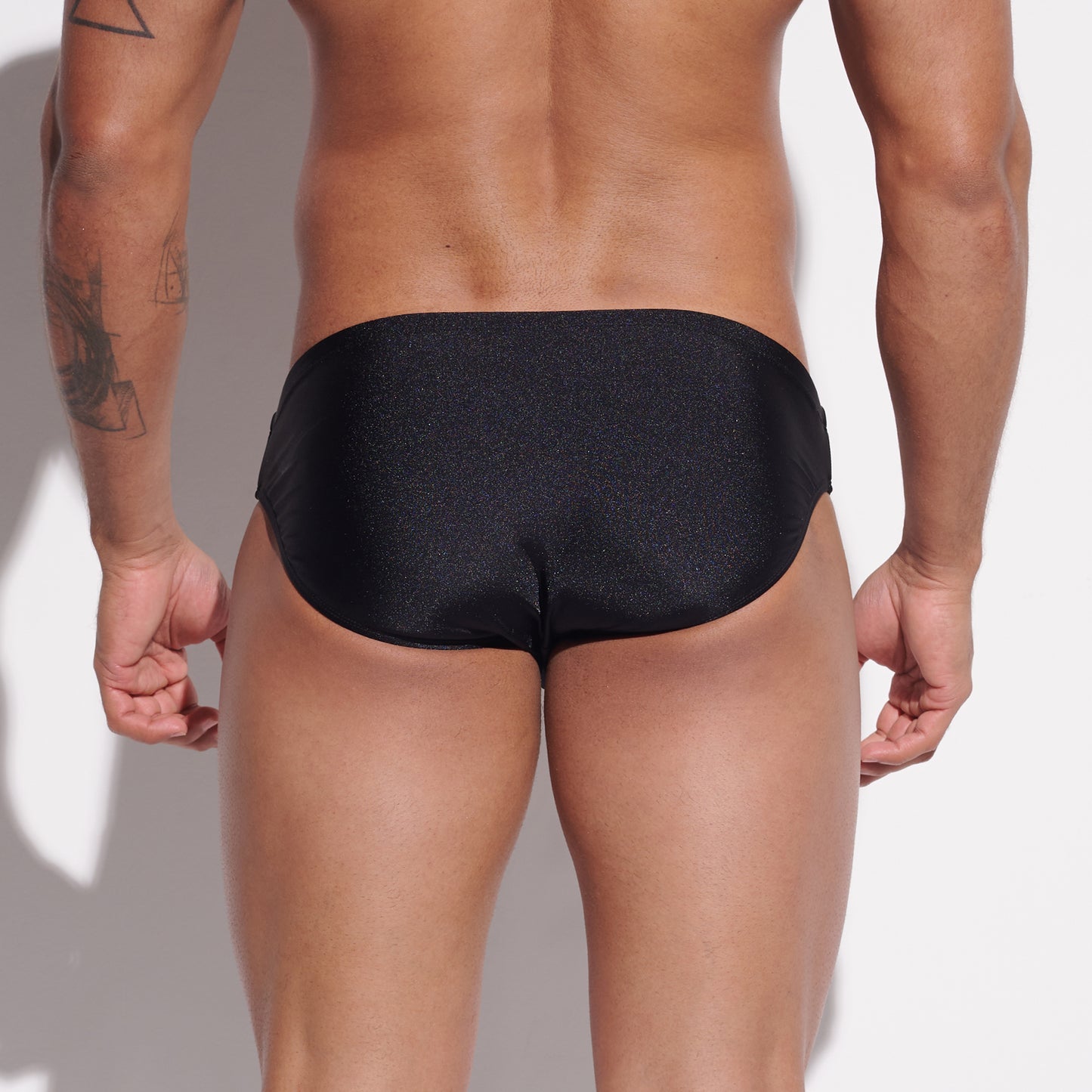 Mens Quick-Dry Shiny Fabric Swim Briefs - Trendy Tight-Fit Swimwear for Summer Water Activities S3314