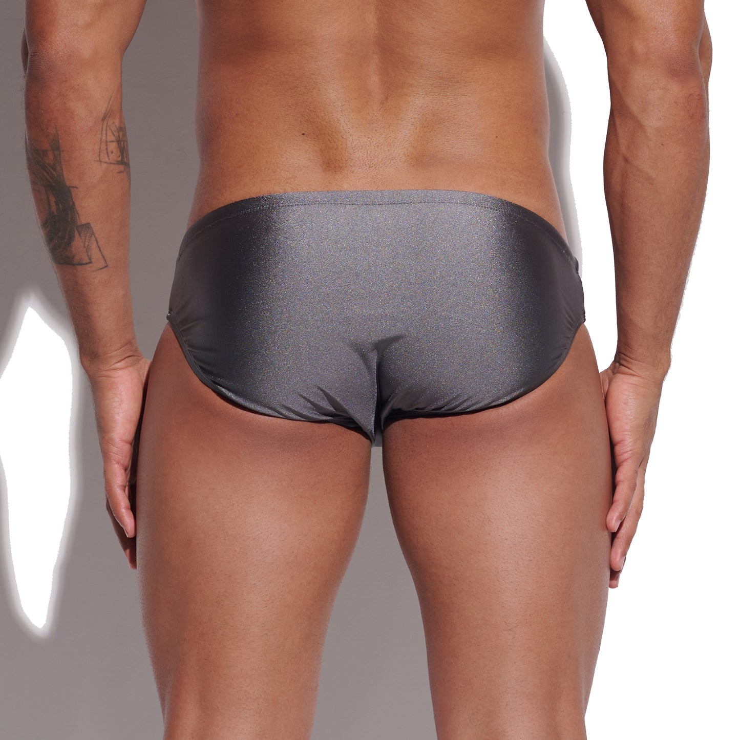 Mens Quick-Dry Shiny Fabric Swim Briefs - Trendy Tight-Fit Swimwear for Summer Water Activities S3314