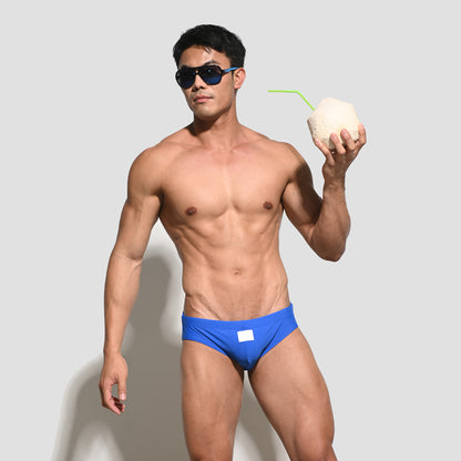 Men's Stylish Minimalist Swimwear Quick-Drying Slim-fit Triangle Swim Briefs 3520