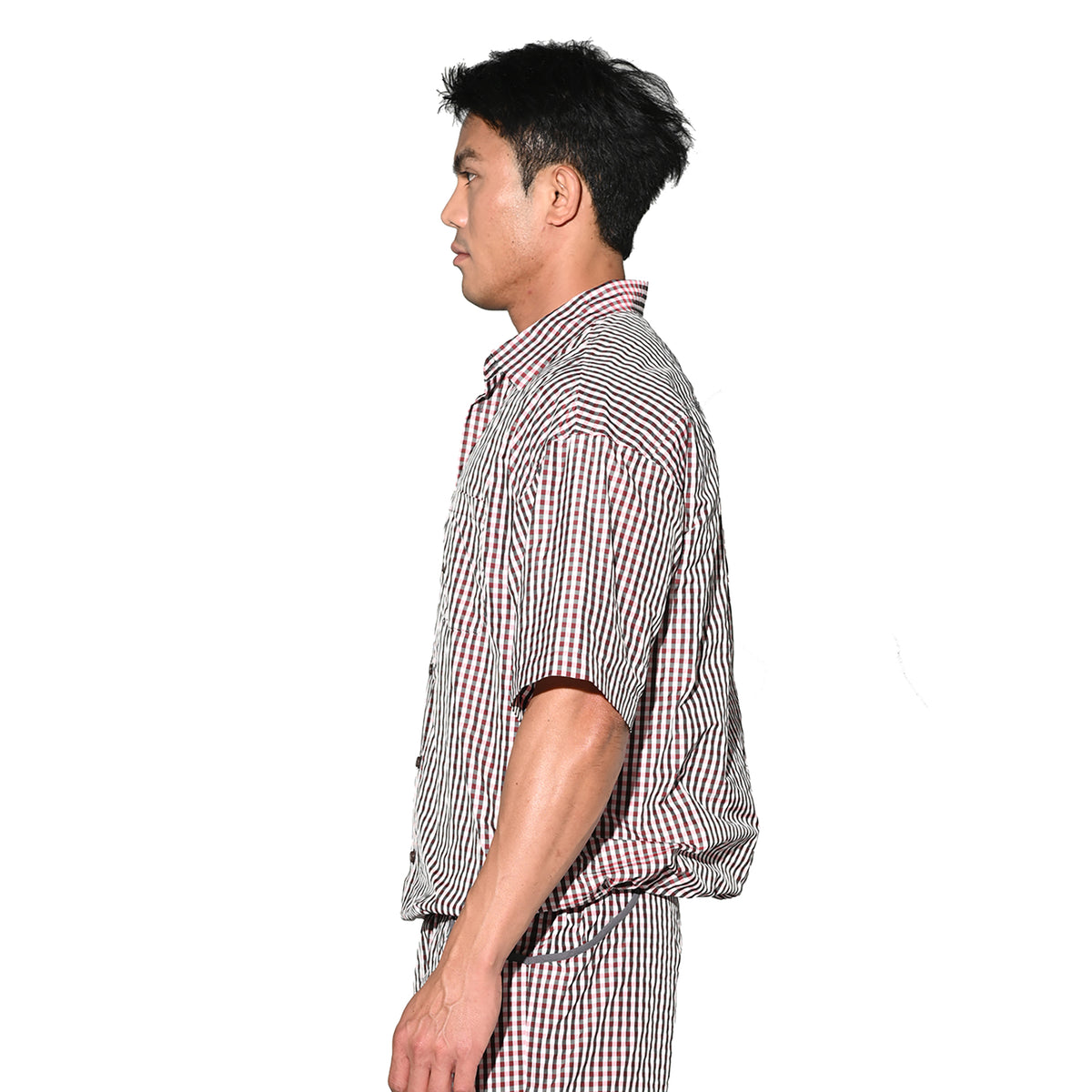 DESMIIT Men's Plaid Short Sleeve Button Down Shirt Loose Fit Non-Stretch Nylon Camp Collar Casual Vacation Shirt with Chest Pocket T3502