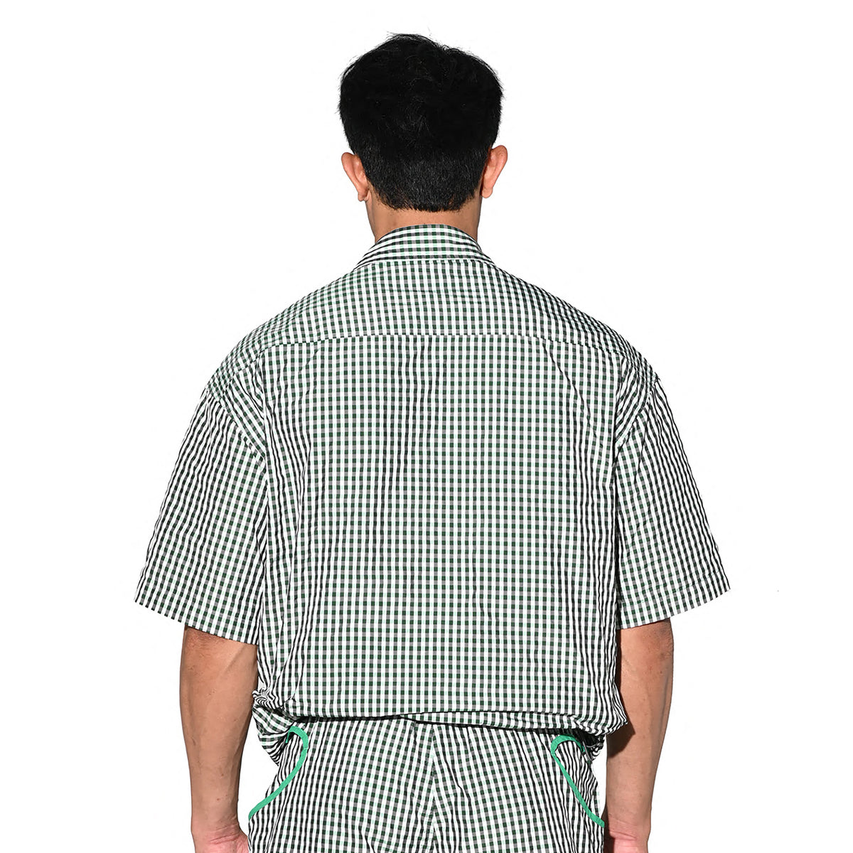 DESMIIT Men's Plaid Short Sleeve Button Down Shirt Loose Fit Non-Stretch Nylon Camp Collar Casual Vacation Shirt with Chest Pocket T3502