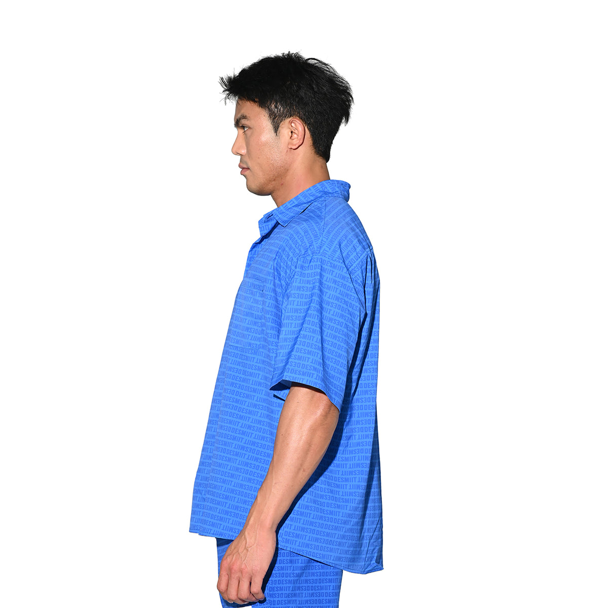 DESMIIT Men's Letter Print Short Sleeve Button Down Shirt Loose Fit Non-Stretch Nylon Camp Collar Casual Vacation Shirt T3505