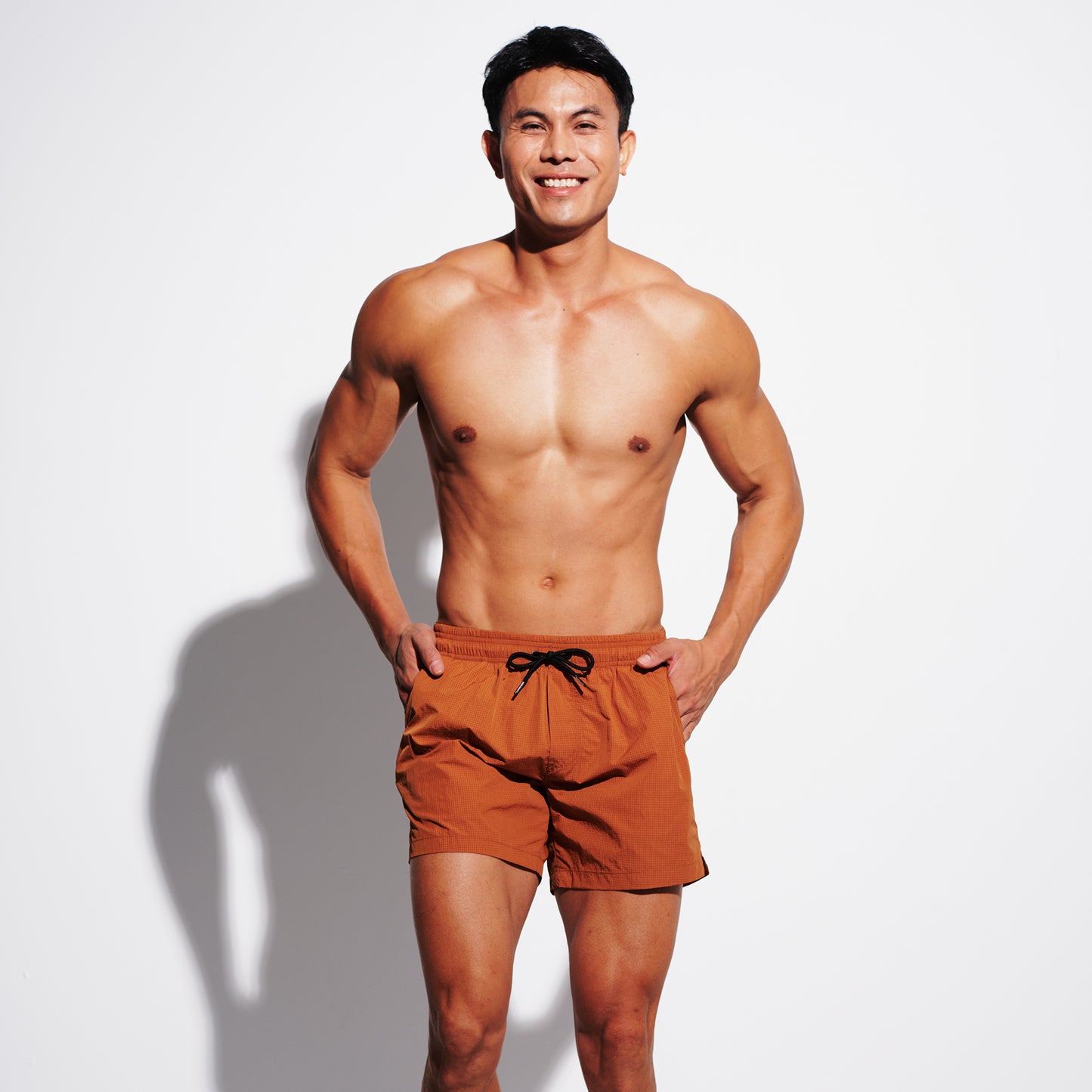 Men's Solid Dark Grid Swim Shorts, Water-Repellent Quick-Dry Board Shorts with Pockets, Soft Portable Athletic Trunks B3681