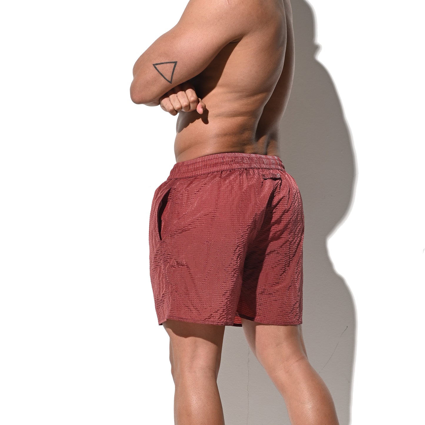 DESMIIT Men's Solid Color Ultra‑Thin Fast‑Dry Beach Shorts, Casual Summer Swim Trunks with Pockets B4236