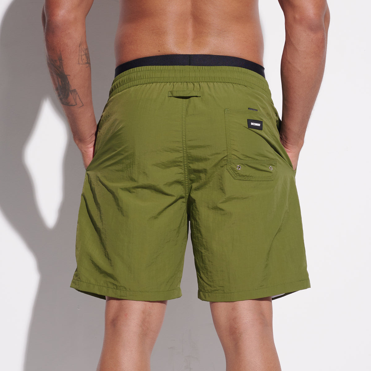 DESMIIT Men's Mock Two-Piece Swim Board Shorts Structured Fabric Quick‑Dry Breathable Beach Shorts B4351