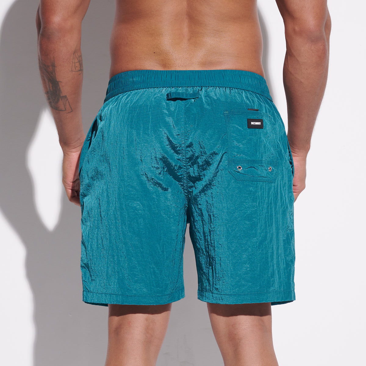 DESMIIT Men's Fashion Cargo‑Style Printed Shiny‑Fabric Swim Board Shorts, Quick‑Dry Breathable Beach Trunks B4355