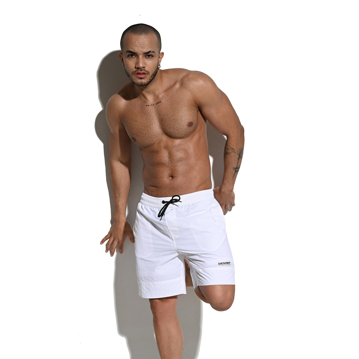 DESMIIT Men's Loose Board Shorts Quick Dry Sports Gym Shorts Relax Trunks Swimming B5115