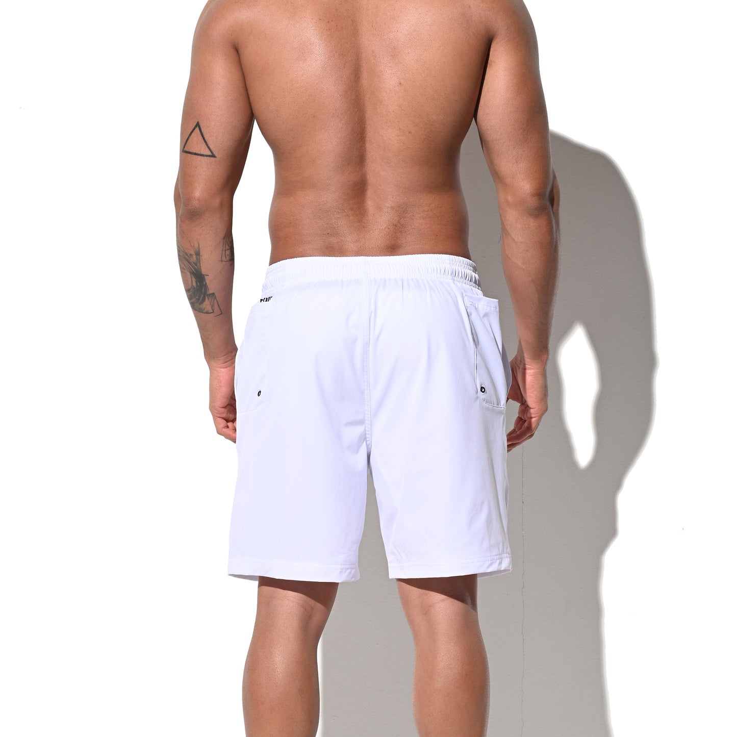 DESMIIT Men's Solid Color Fast‑Dry Beach Shorts, Casual Summer Swim Trunks with Pockets for Daily Wear B5237