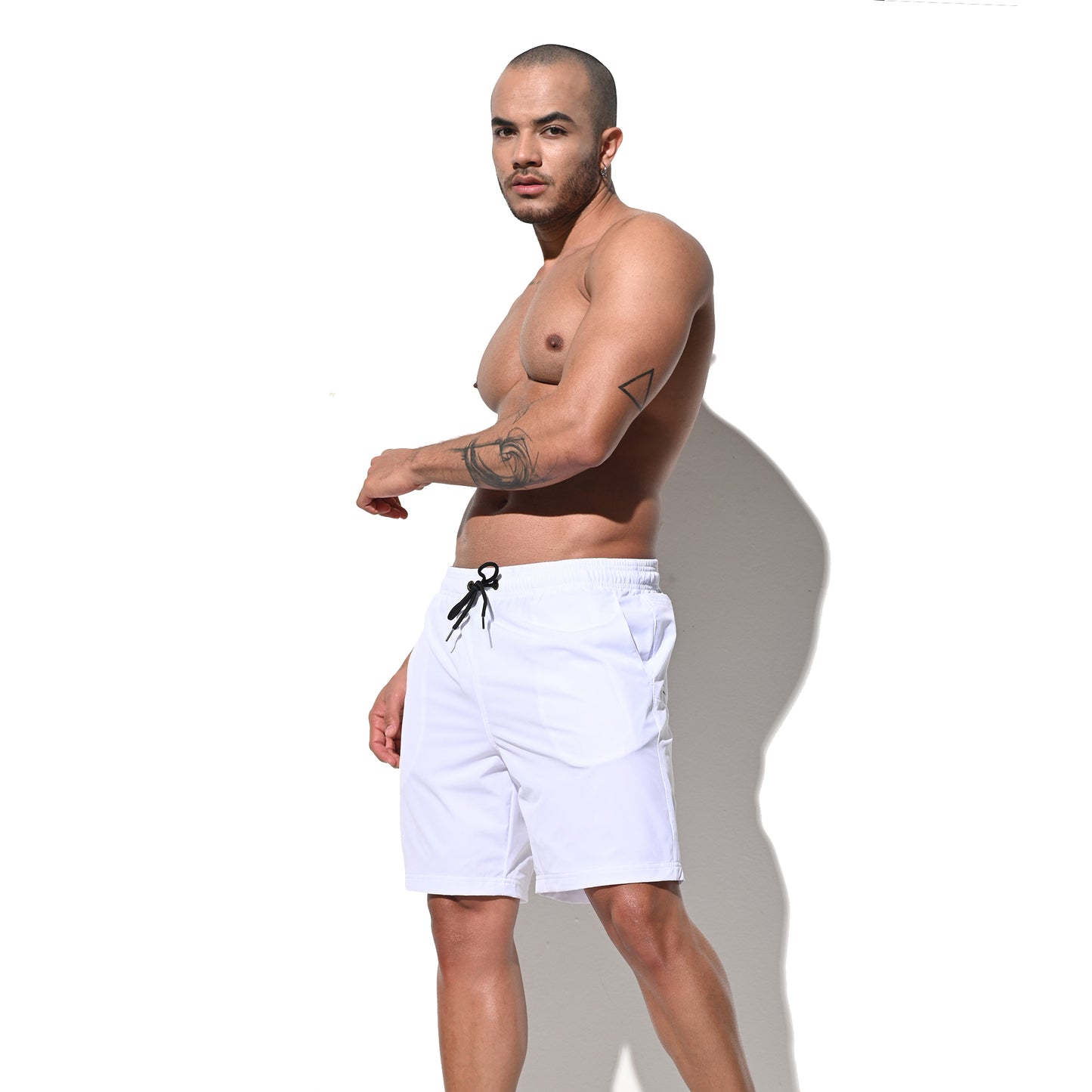 DESMIIT Men's Solid Color Fast‑Dry Beach Shorts, Casual Summer Swim Trunks with Pockets for Daily Wear B5237