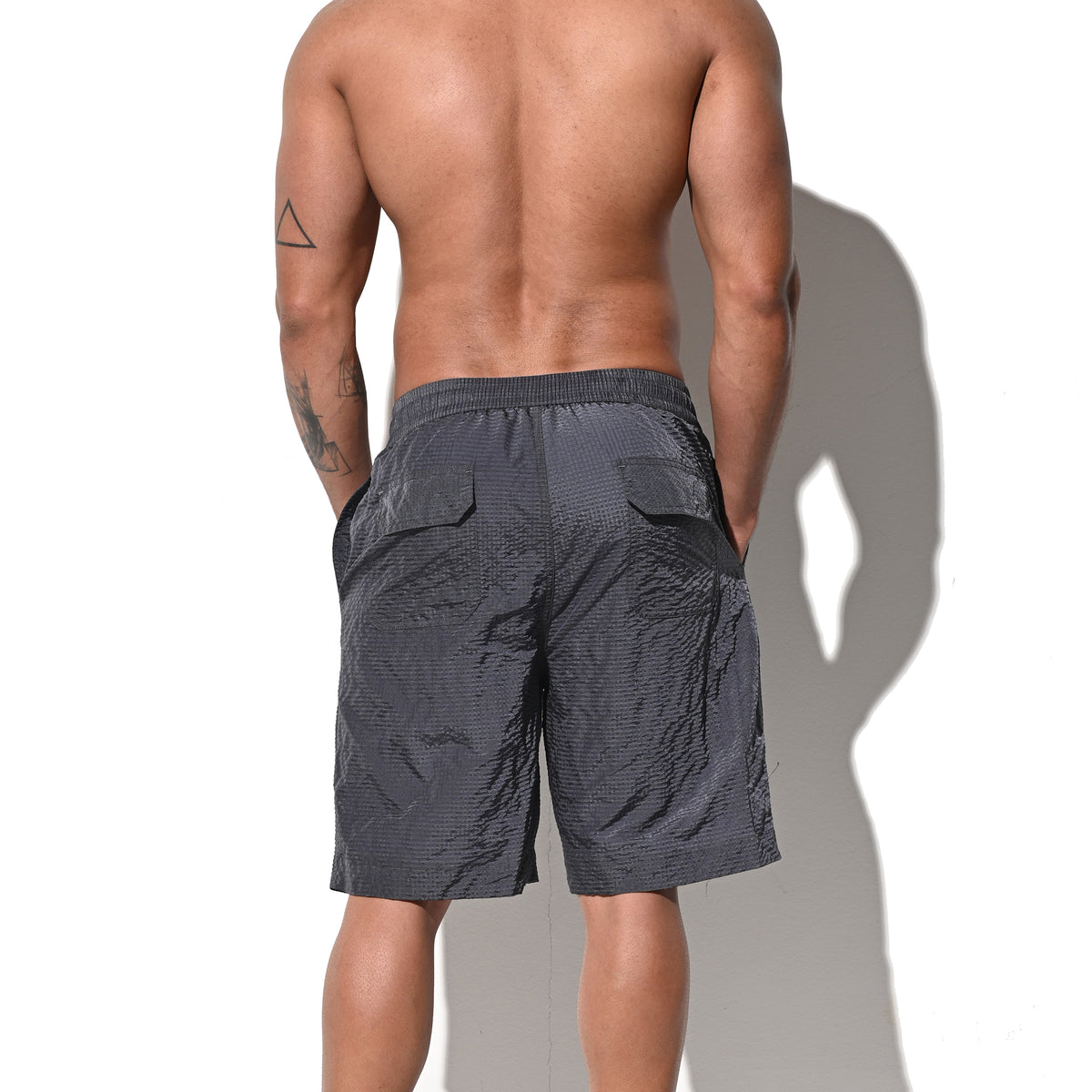 DESMIIT Men's Mid‑Length Solid Color Ultra‑Thin Fast‑Dry Beach Shorts, Casual Summer Swim Trunks with Pockets B5238