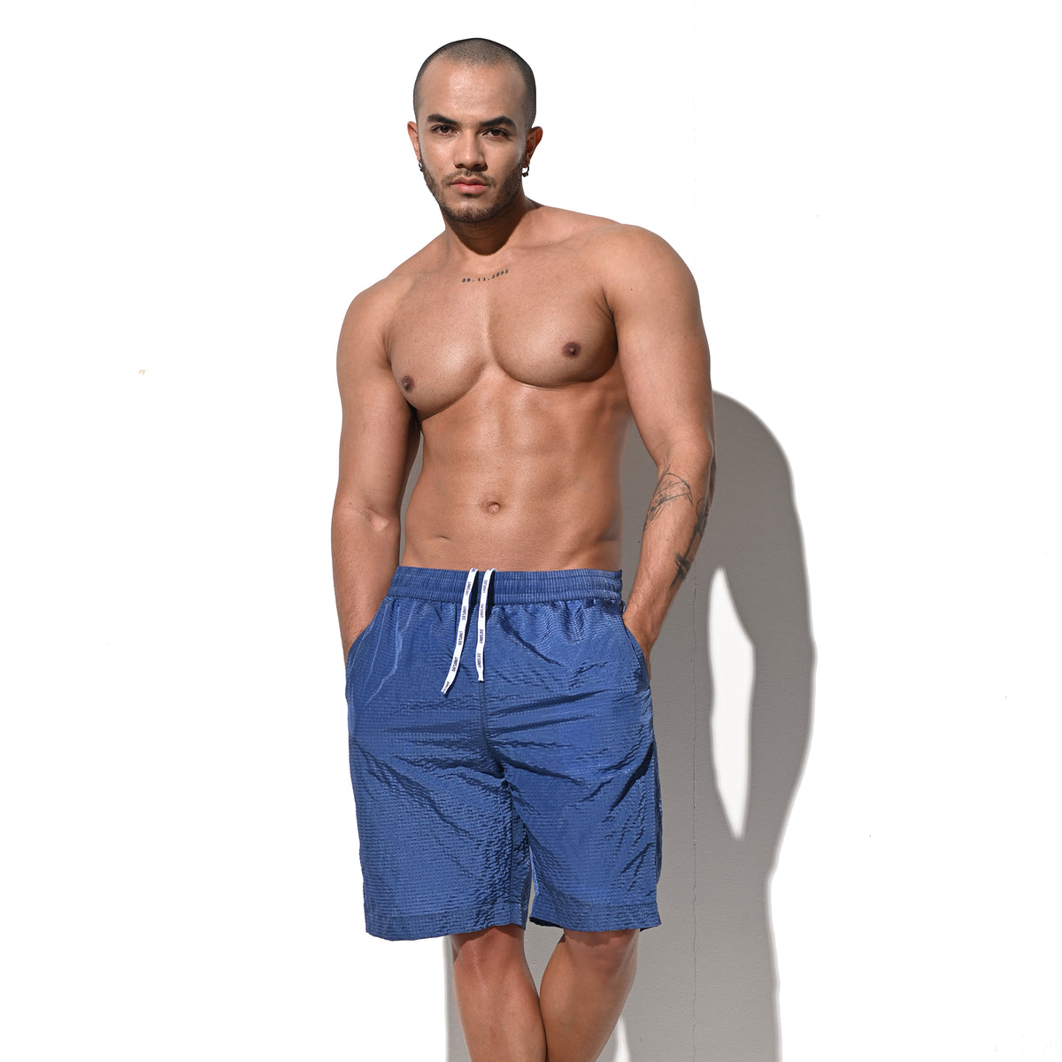 DESMIIT Men's Mid‑Length Solid Color Ultra‑Thin Fast‑Dry Beach Shorts, Casual Summer Swim Trunks with Pockets B5238