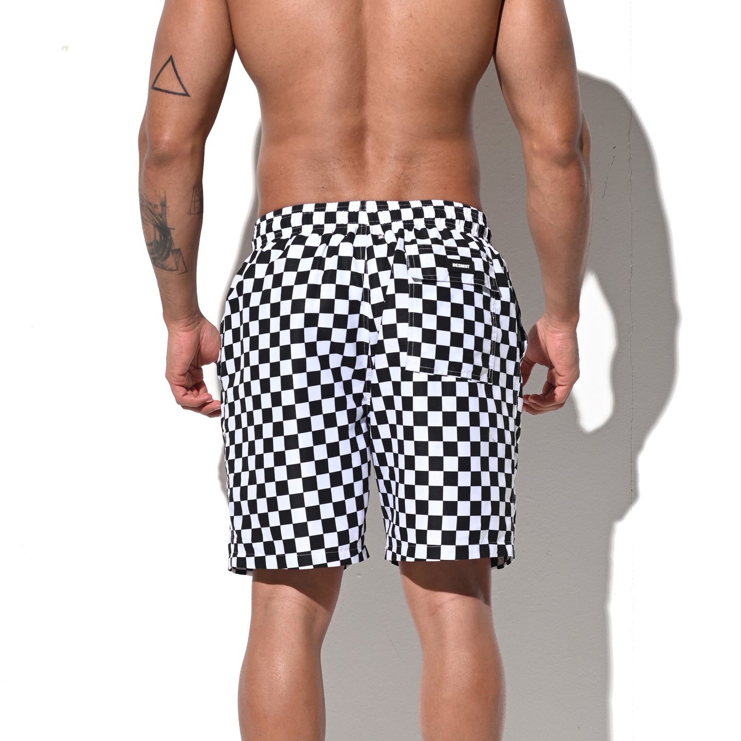 DESMIIT Men's Mid‑Length Plaid Beach Shorts, Soft & Durable Casual Summer Board shorts with Pockets B5240