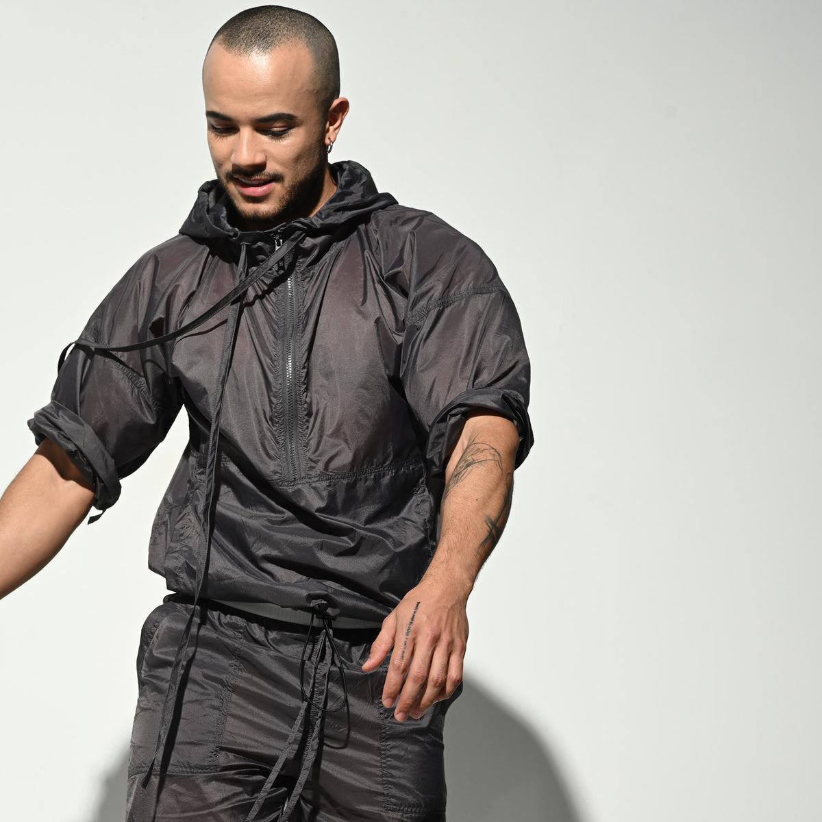 Men's Hooded 3/4 Sleeve Sun Protection Jacket Solid Lightweight Quick Dry Windproof UV Protection Outerwear B7128