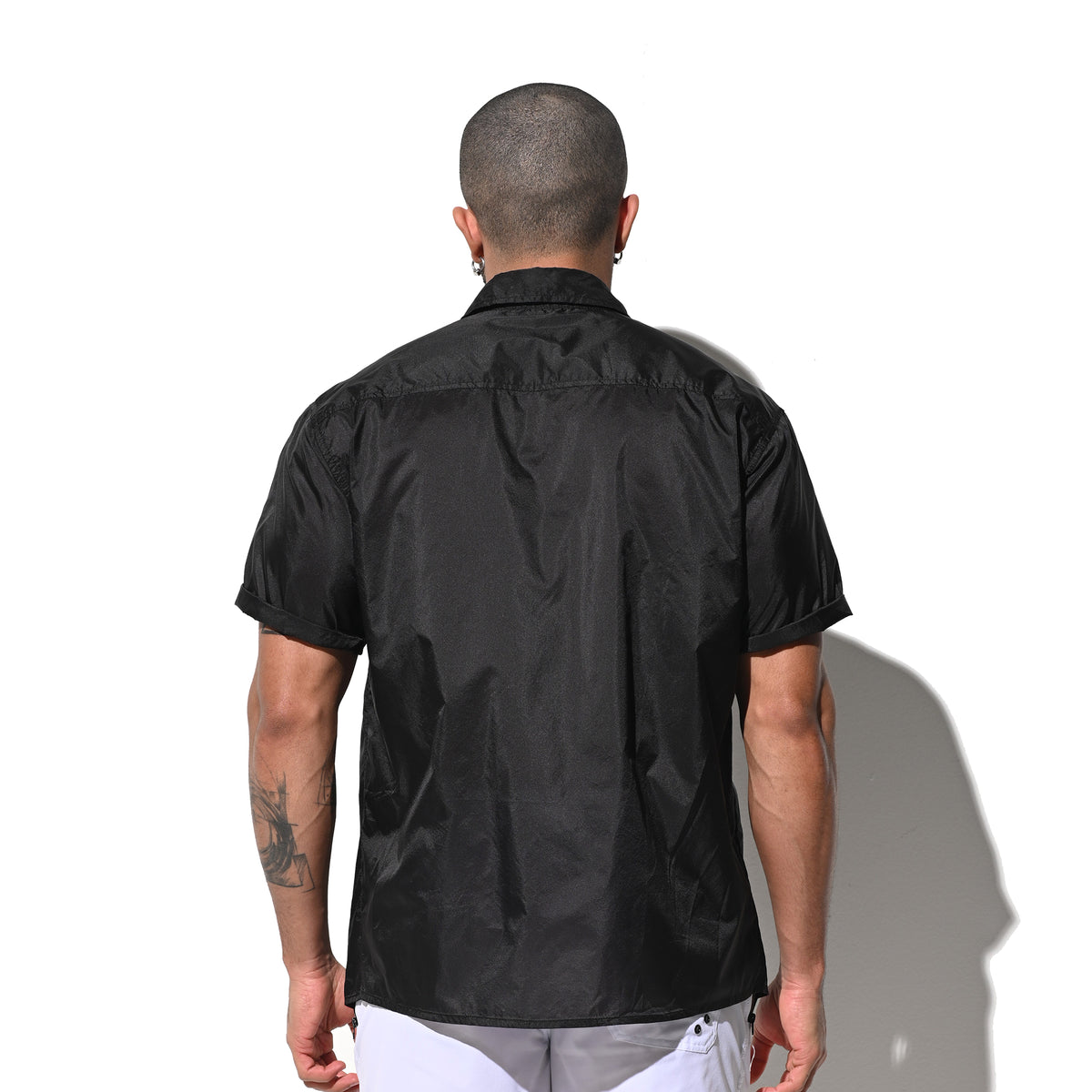 DESMIIT Men's Ultra Thin Semi-Sheer Short Sleeve Button Down Shirt, Loose Fit Nylon Ultra Lightweight UV Protection Vacation Travel Shirt B7241
