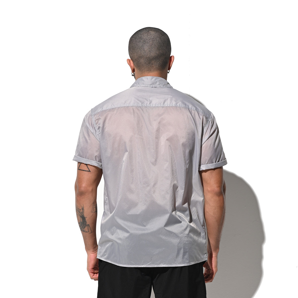 DESMIIT Men's Ultra Thin Semi-Sheer Short Sleeve Button Down Shirt, Loose Fit Nylon Ultra Lightweight UV Protection Vacation Travel Shirt B7241