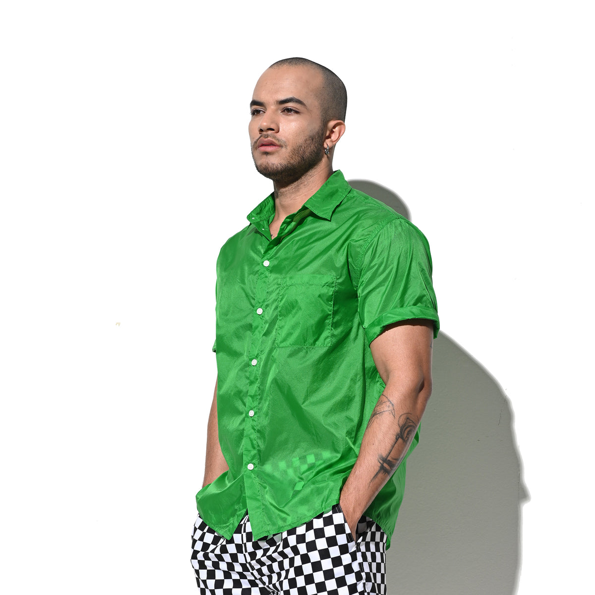 DESMIIT Men's Ultra Thin Semi-Sheer Short Sleeve Button Down Shirt, Loose Fit Nylon Ultra Lightweight UV Protection Vacation Travel Shirt B7241