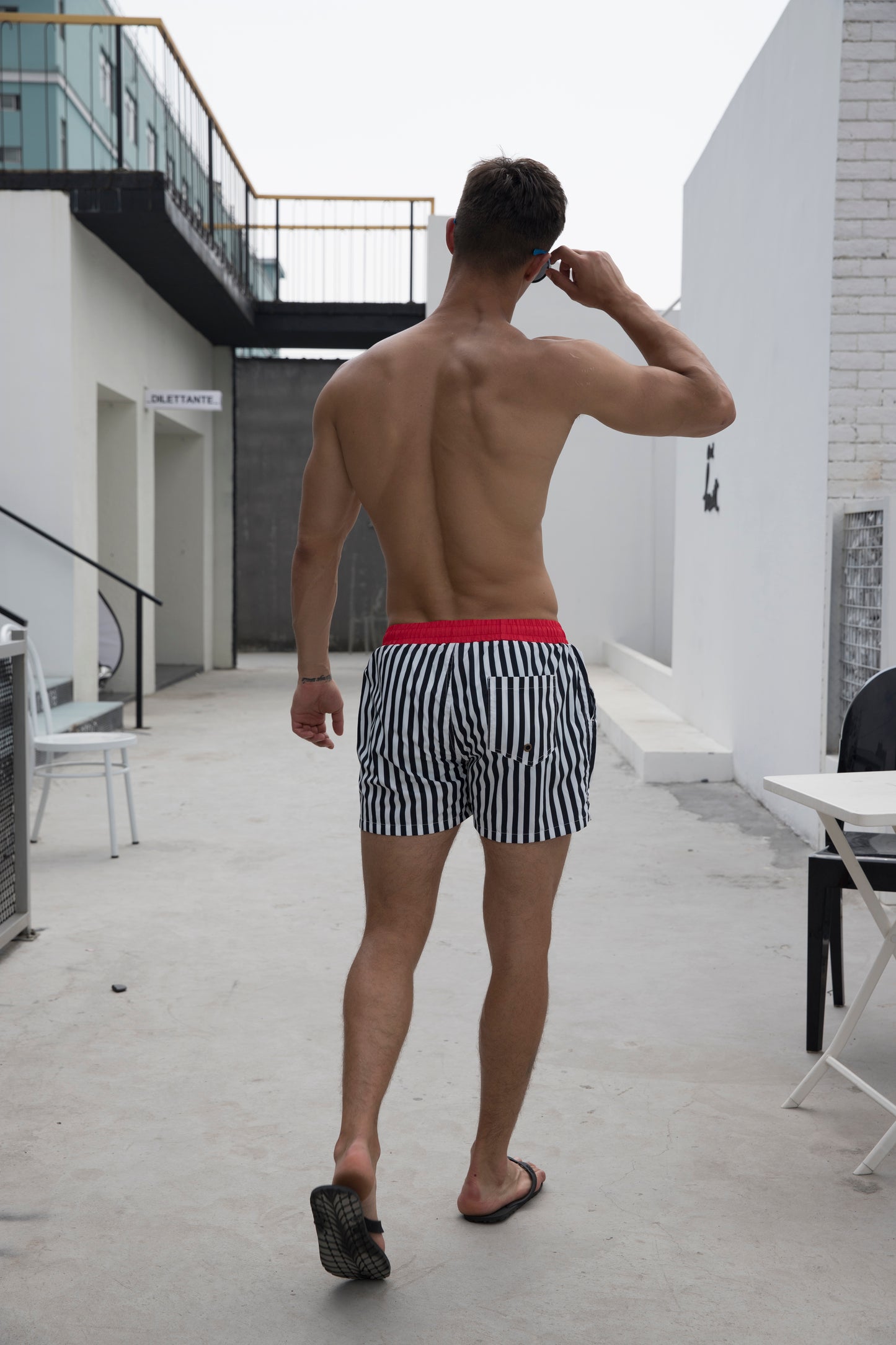 Men's Vertical Stripes Drawstring Board Shorts | Quick-Dry Portable Sports Swimwear with Pockets S612