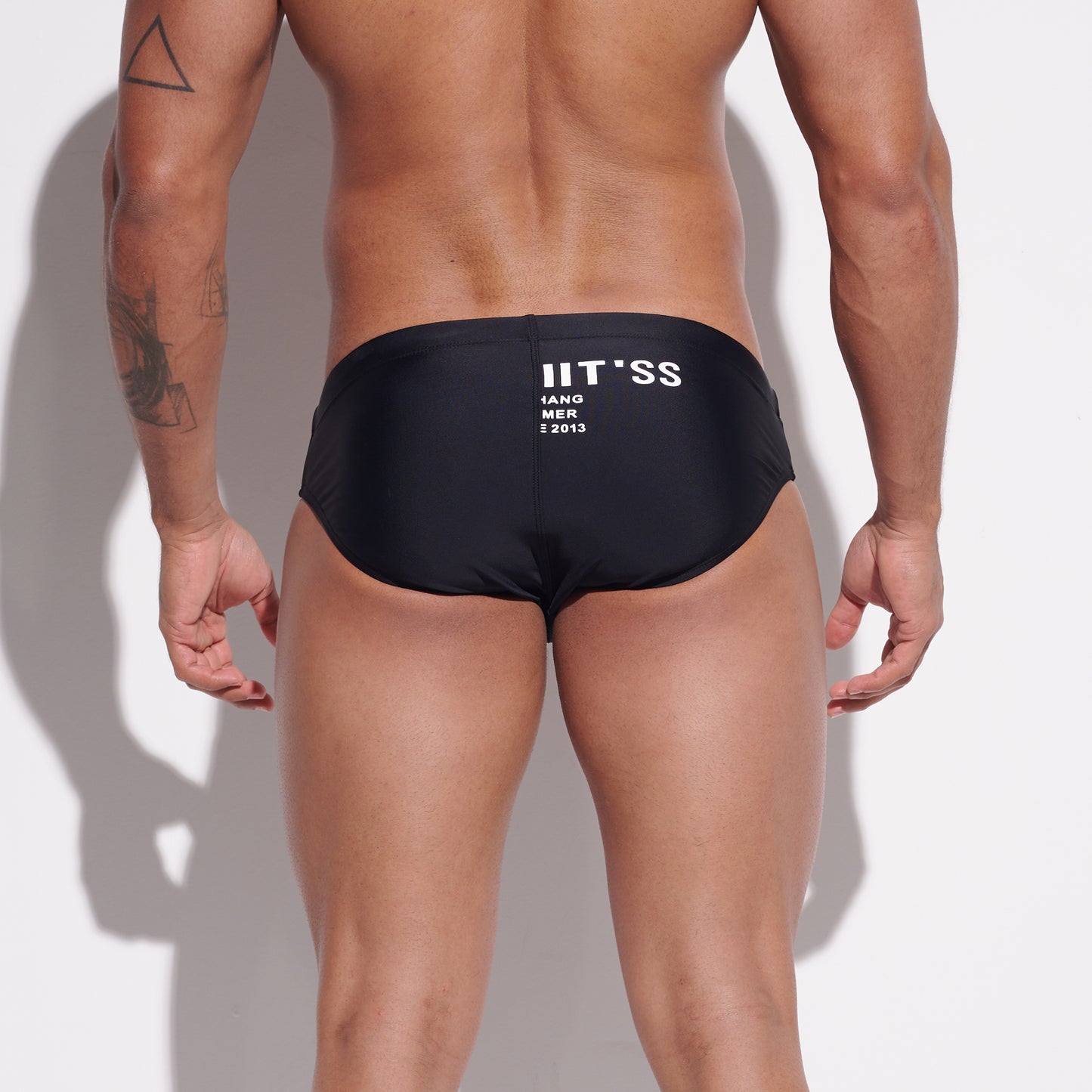 DESMIIT Men's Low Rise Swim Briefs with Cup - Quick Dry Tight Bathing Suit for Swimming  S3313