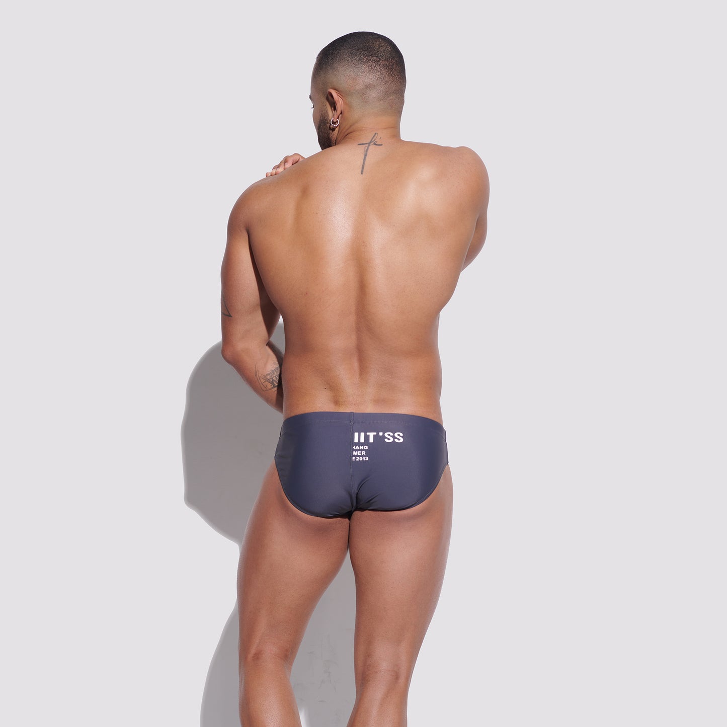 DESMIIT Men's Low Rise Swim Briefs with Cup - Quick Dry Tight Bathing Suit for Swimming  S3313