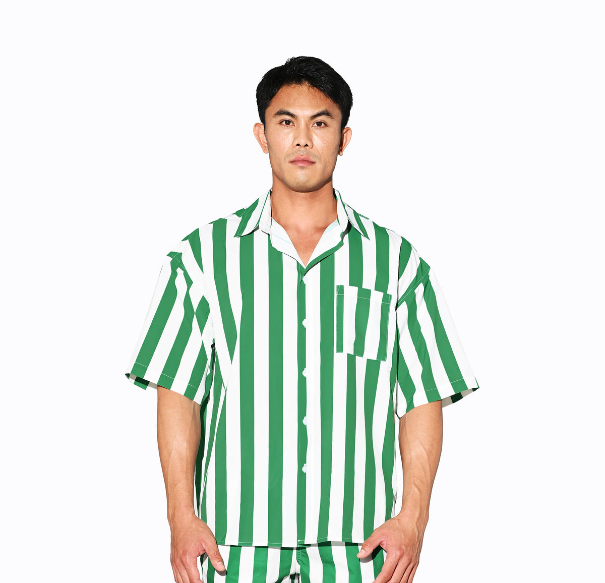 DESMIIT Men's Bold Horizontal Stripe Short Sleeve Button Down Shirt, Loose Fit Nylon Camp Collar Casual Vacation Shirt T3503