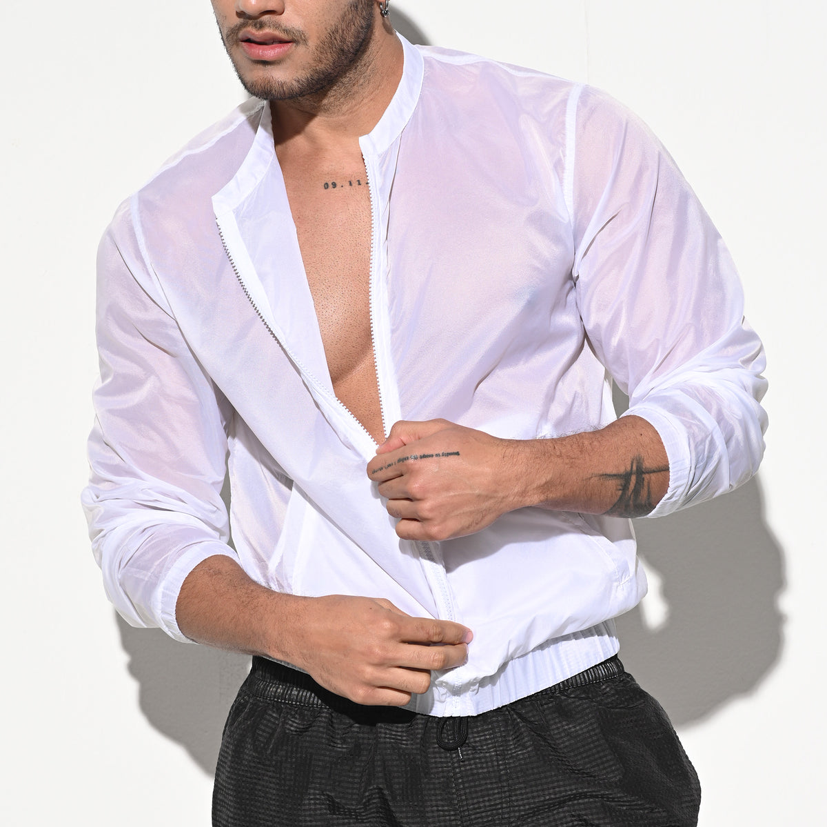 DESMIIT Men's Ultra Thin Semi-Sheer Long Sleeve Button Down Shirt, Loose Fit Nylon Ultra Lightweight UV Protection Vacation Travel Shirt B7242